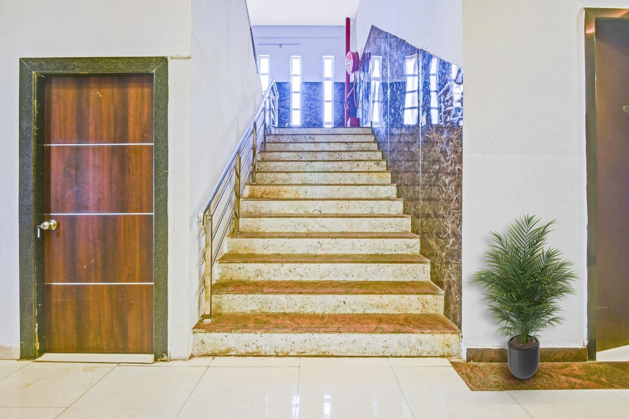 Collection O Oth Sri7 Inn Anantapur Εξωτερικό φωτογραφία